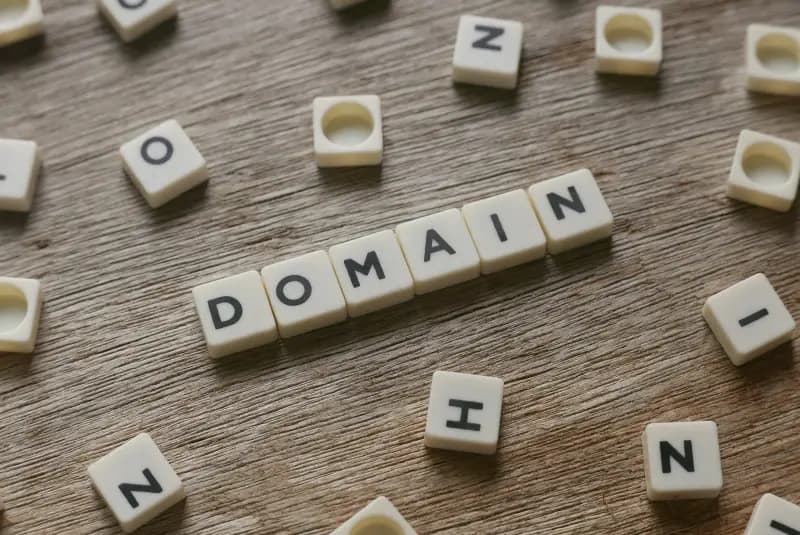 Domain adalah: Pengertian, Jenis, Fungsi, dan Manfaatnya Bagi Bisnis