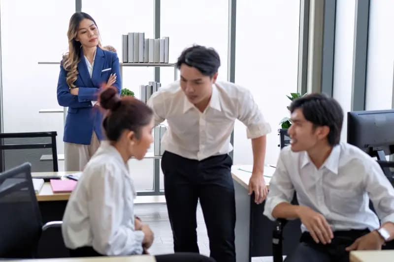Kenali Perilaku Mansplaining dan Cara Mengatasinya di Tempat Kerja